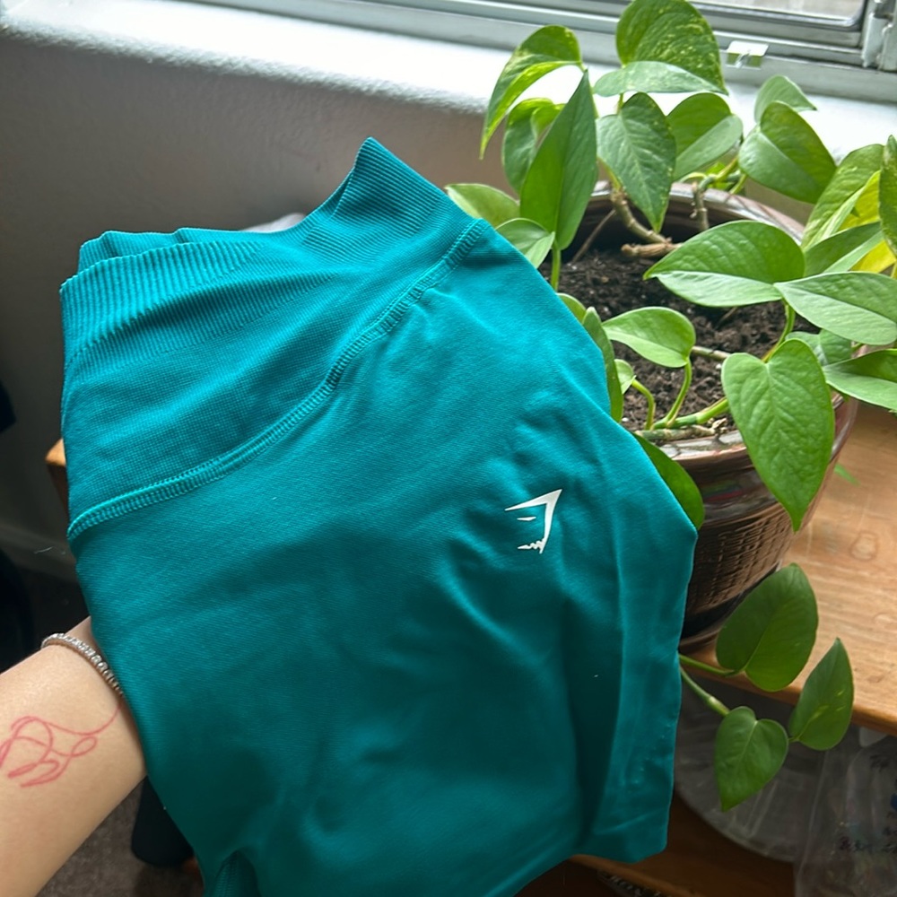 Gymshark sweat teal short